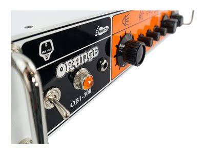 300-Watt Rack-mountable Bass Amplifier Head Y995
