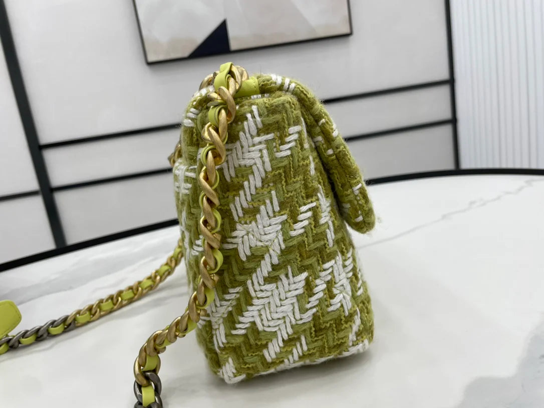 Green Handbag Y847480
