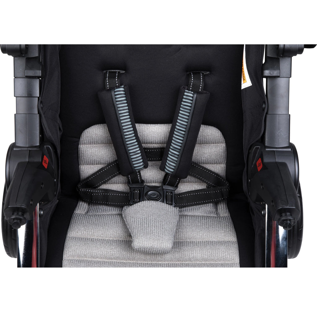 Stroller and Rear-Facing Infant Car Seat A3980