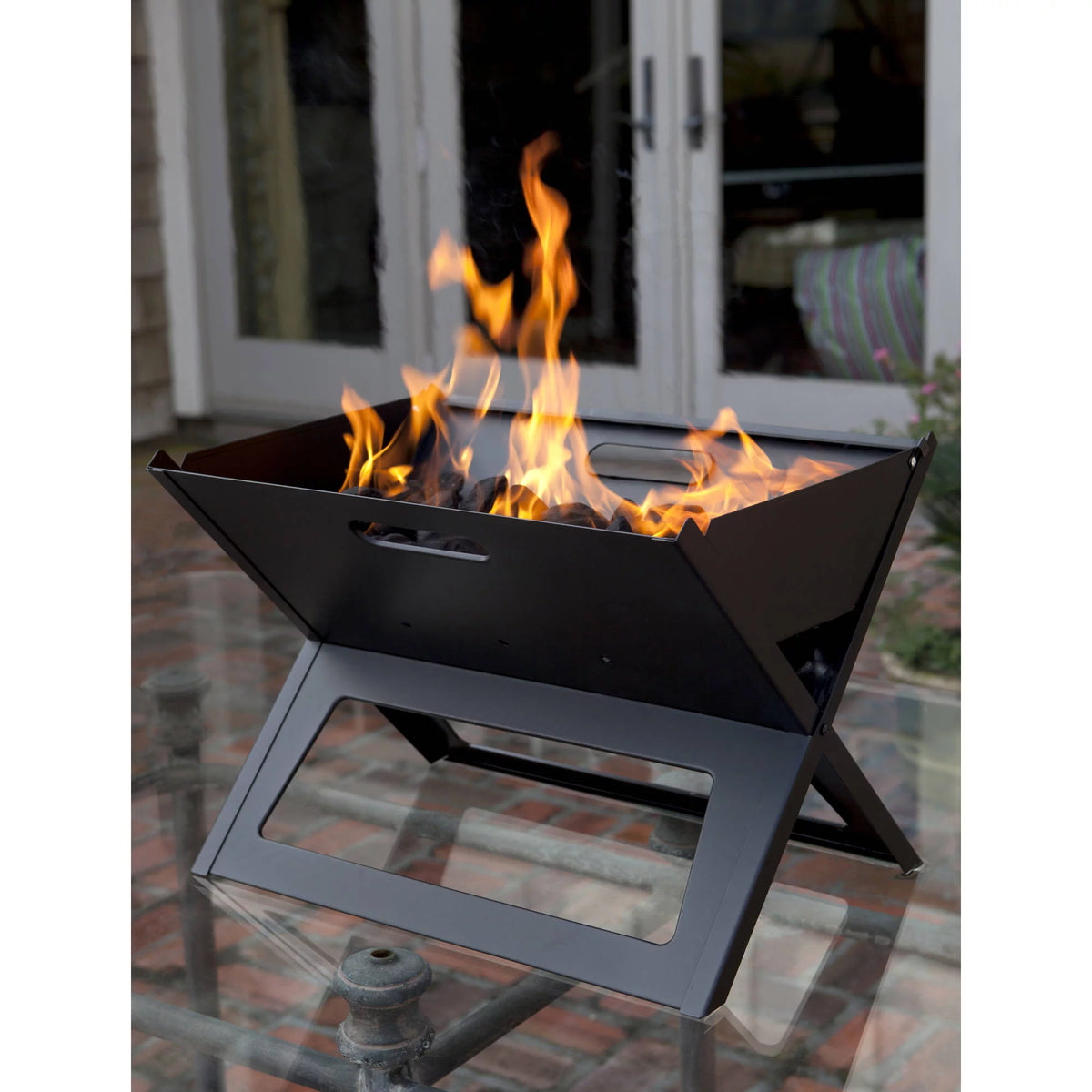 Charcoal Grill T833