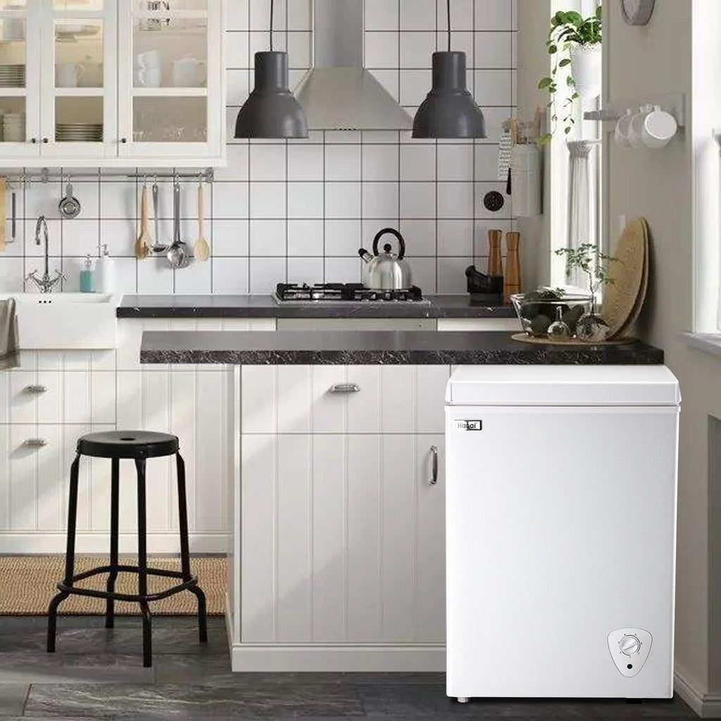 3.5 Cu ft White Chest Freezer T3970