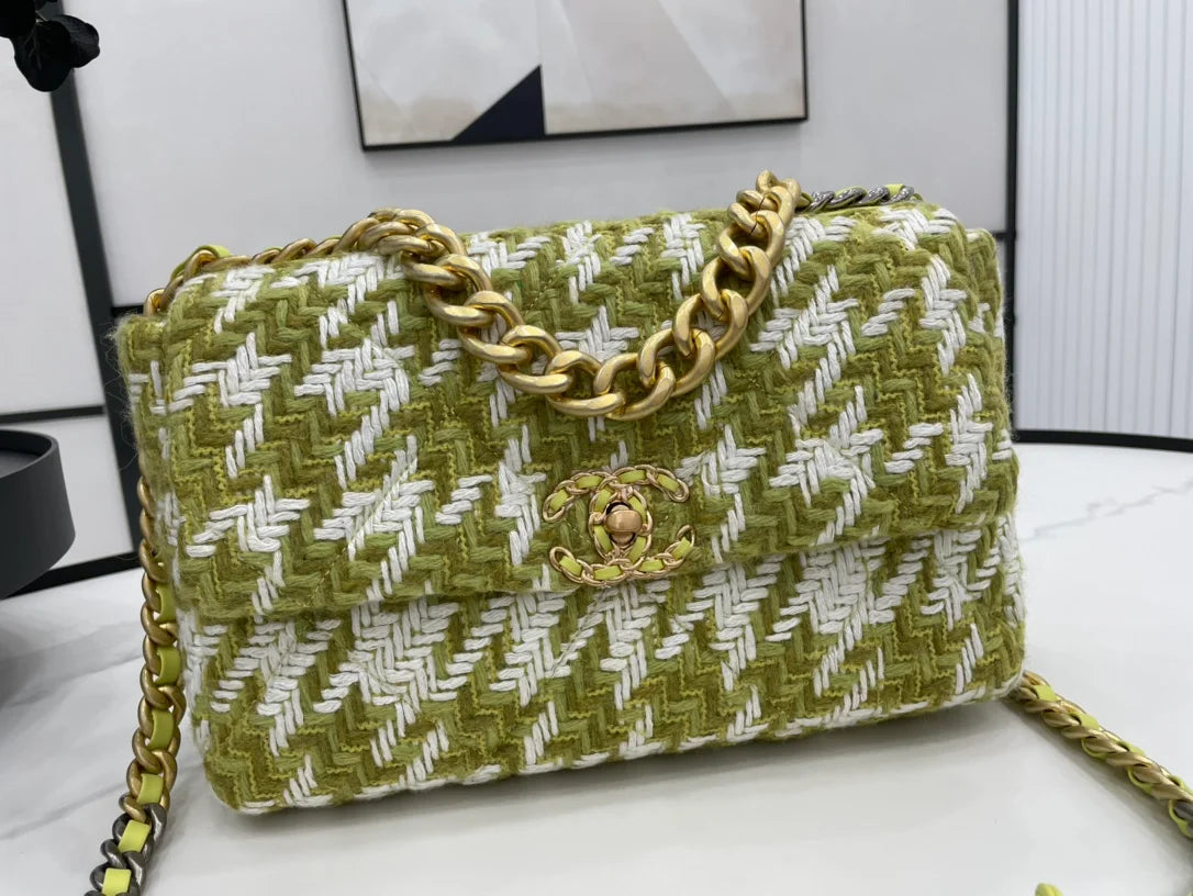 Green Handbag Y847480