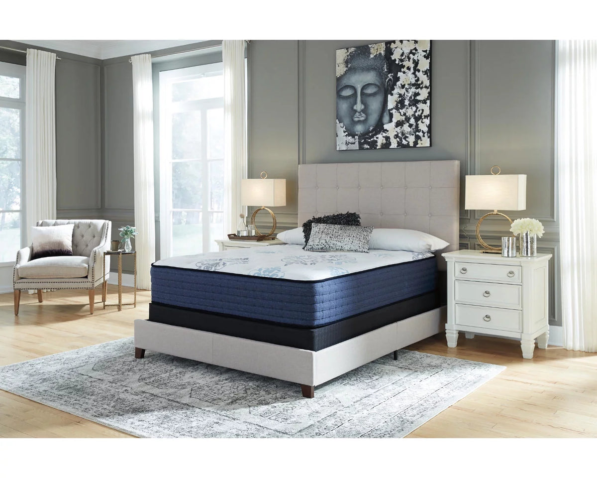 California King White Mattress H81182
